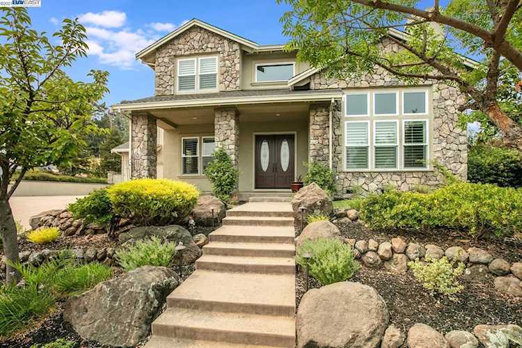 1701 Sterling Ct Livermore, CA 94550