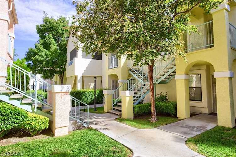 4877 S Torrey Pines Dr #206 Las Vegas, NV 89103