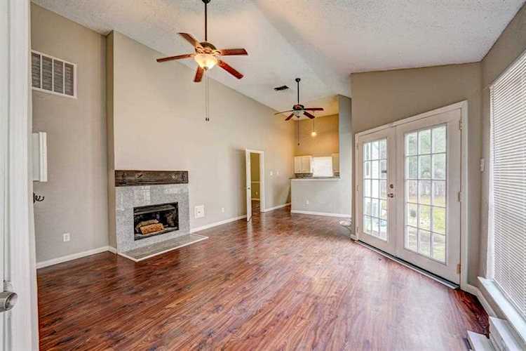 3122 Beran Dr Houston, TX 77045