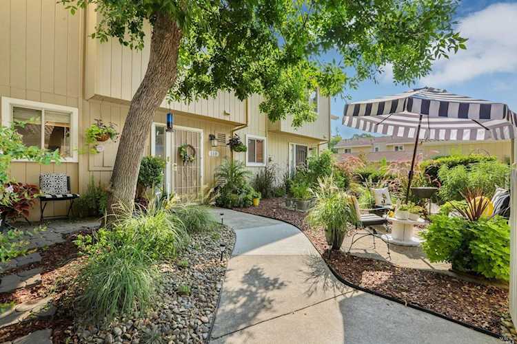 110 Arcadia Drive Vacaville, CA 95687 | MLS 321088902 Photo 1
