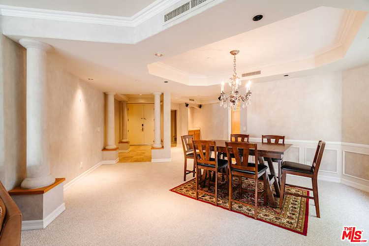 128 N Swall Dr Los Angeles, CA 90048