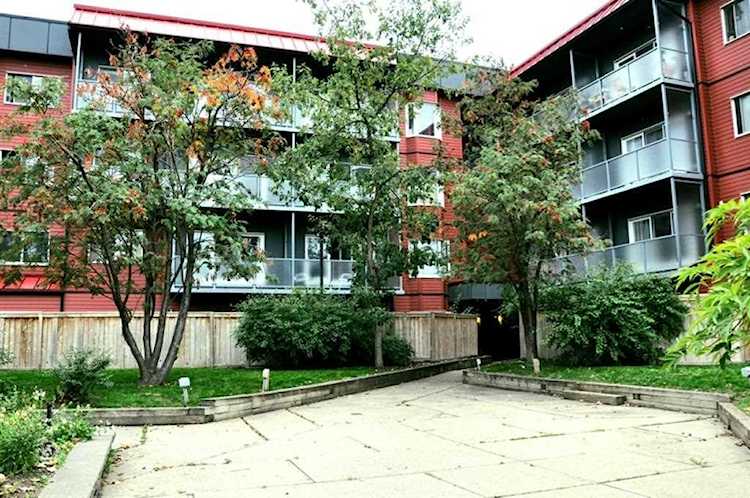 333 Garry Crescent NE #323 Calgary, AB T2K 3T7