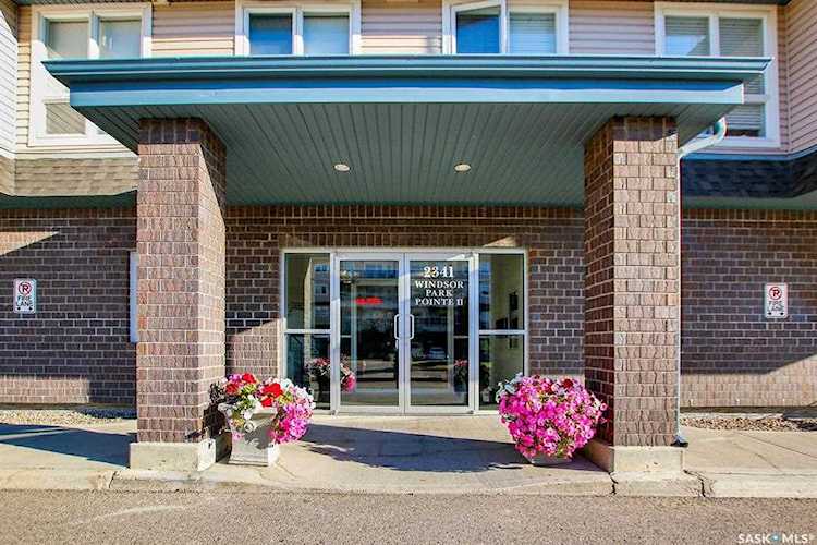 2341 Windsor Park Rd Regina, SK S4V 1O7