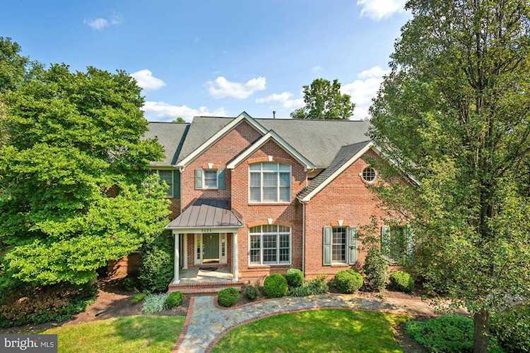 5421 Chandley Farm Ct Centreville, VA 20120