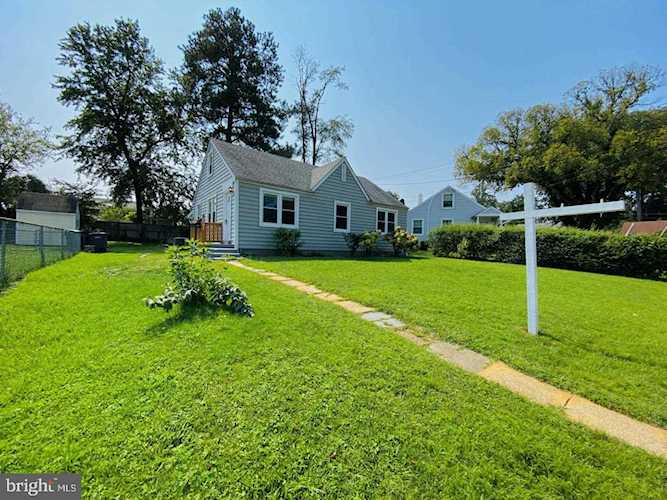 6941 Weston Rd Falls Church, VA 22042