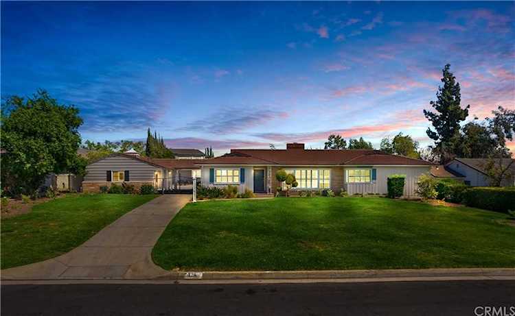 736 Vallombrosa Dr Pasadena, CA 91107