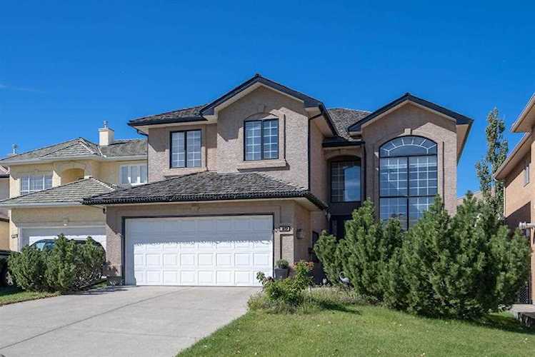 19 Hampstead Way NW Calgary, AB T3A 6A3