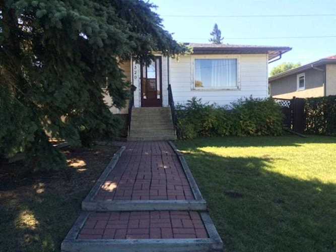 329 33 Ave NE Calgary, AB T2E 2H9