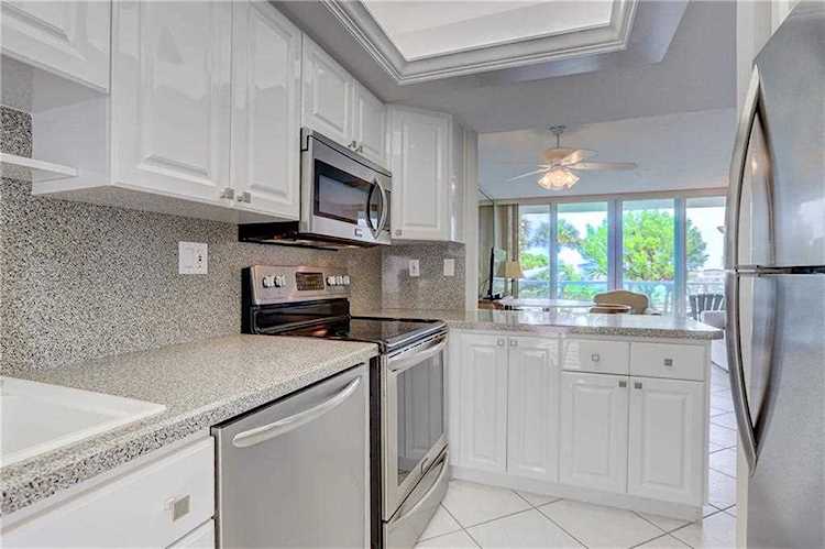 333 NE 21st Ave #308 Deerfield Beach, FL 33441
