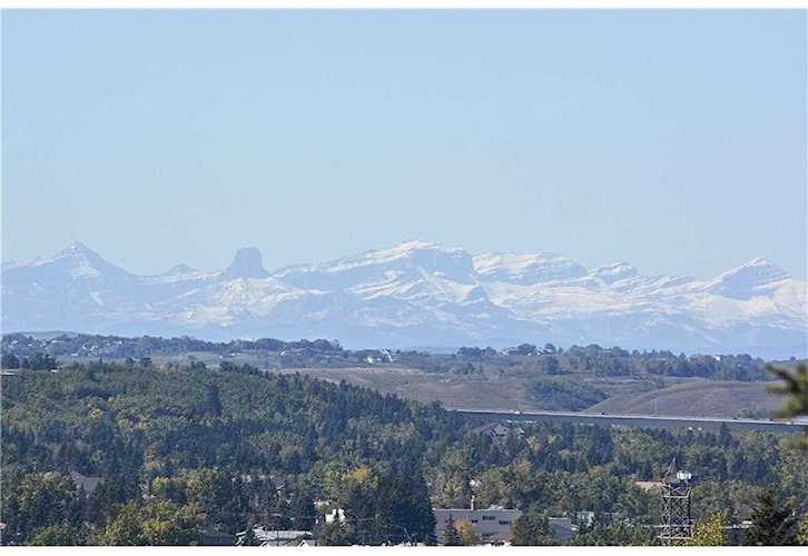 4740 Montalban Dr NW Calgary, AB T3B 1E5