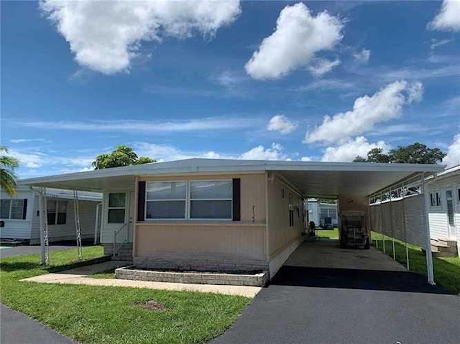 7124 Mount Hawthorne Rd NE #585 St. Petersburg, FL 33702
