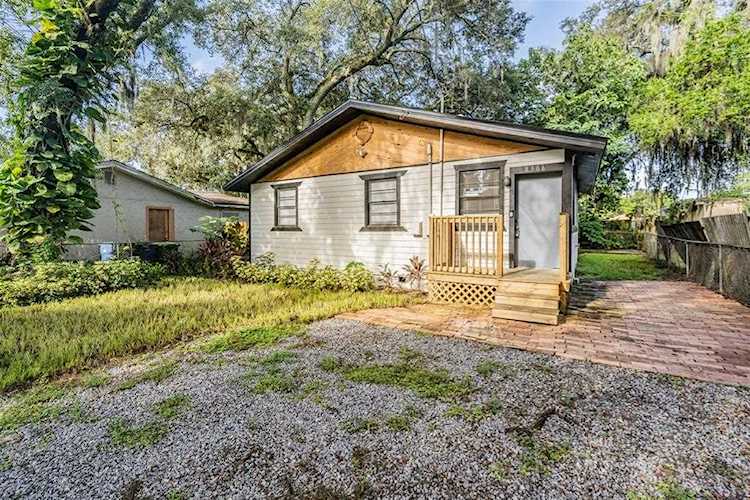 8306 N Elmer St Tampa, FL 33604