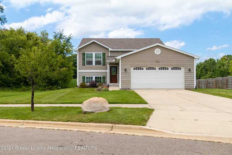 4374 Egnatios Ct Leslie, MI 49251
