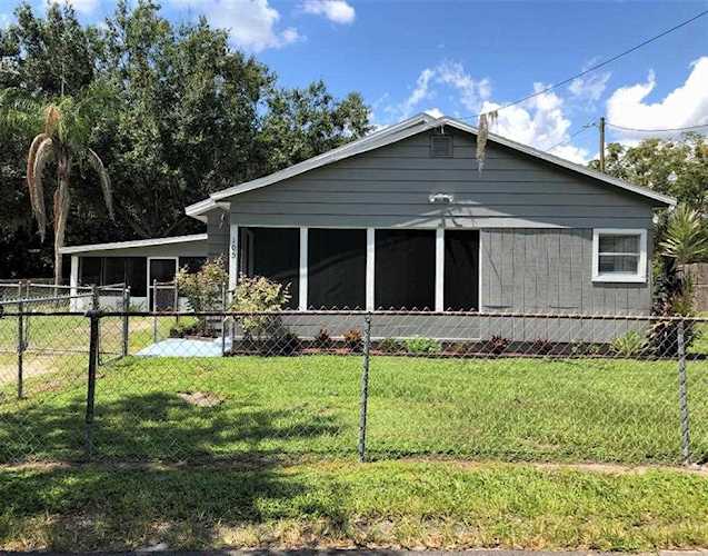 105 Herrick St Auburndale, FL 33823