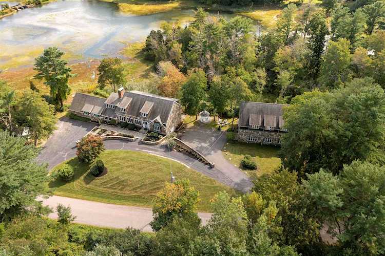 51 Depot Rd Hampton Falls, NH 03844