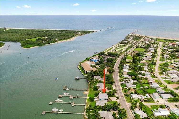 1604 Seaway Dr Fort Pierce, FL 34949