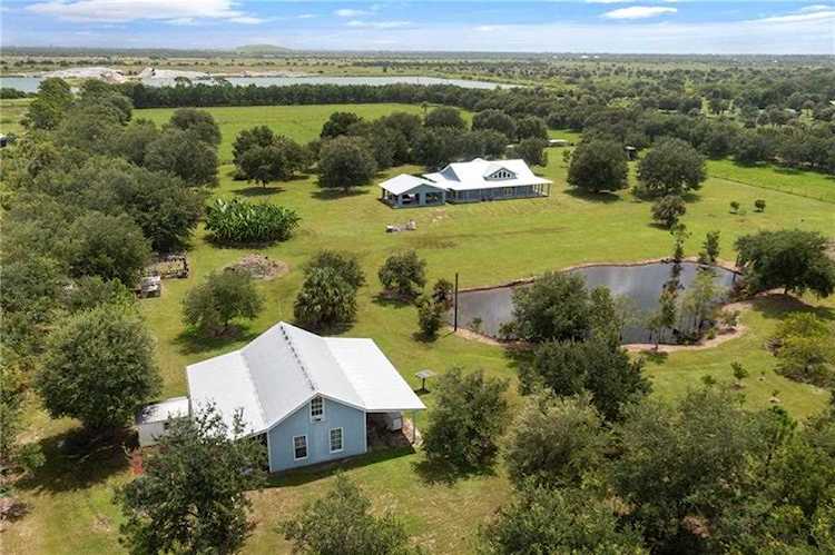 1201 SW 94th Ave Vero Beach, FL 32968