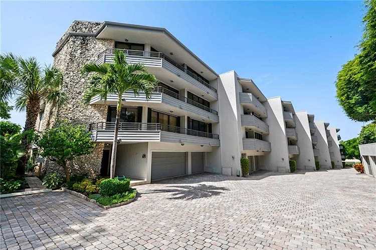 1170 Hillsboro Mile #201 Hillsboro Beach, FL 33062