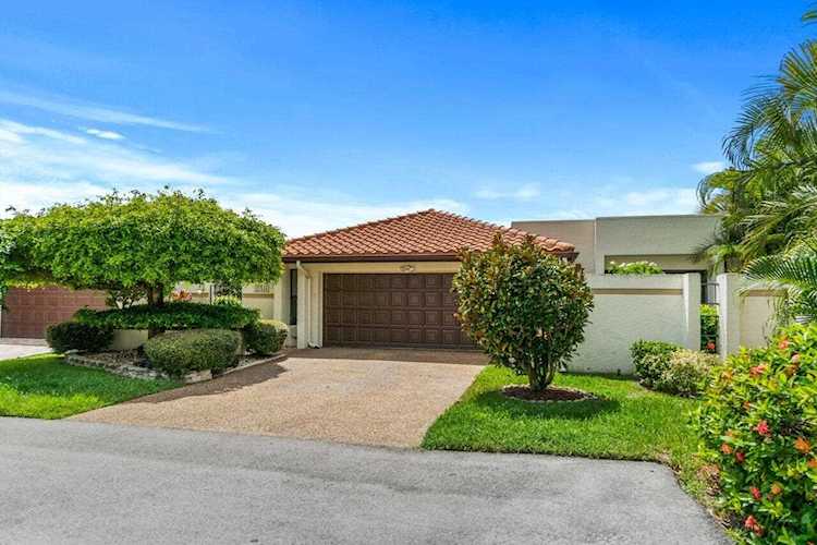21525 Laguna Drive Boca Raton, FL 33433