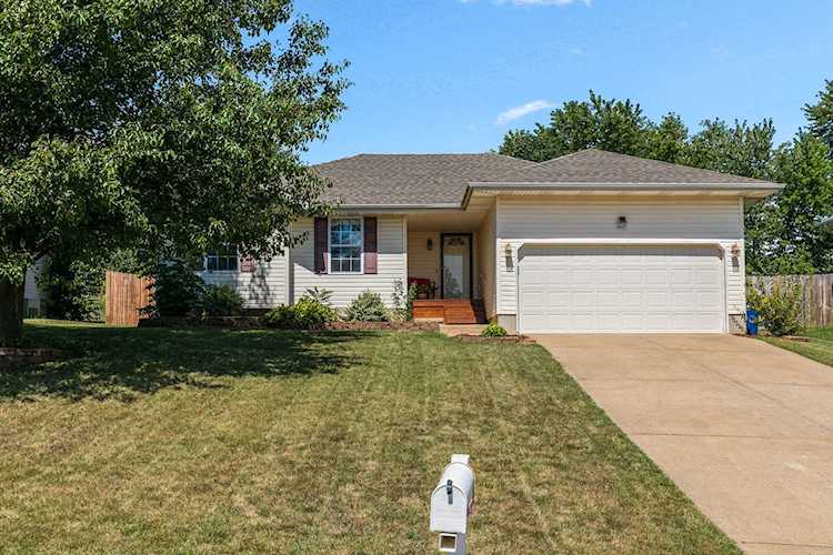 4527 W Kingsbury St Springfield, MO 65802