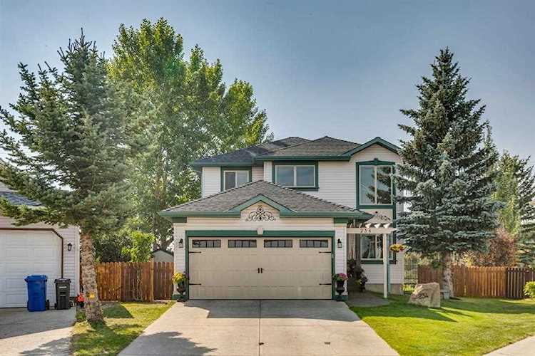 234 Sheep River Ln Okotoks, AB T1S 1N8