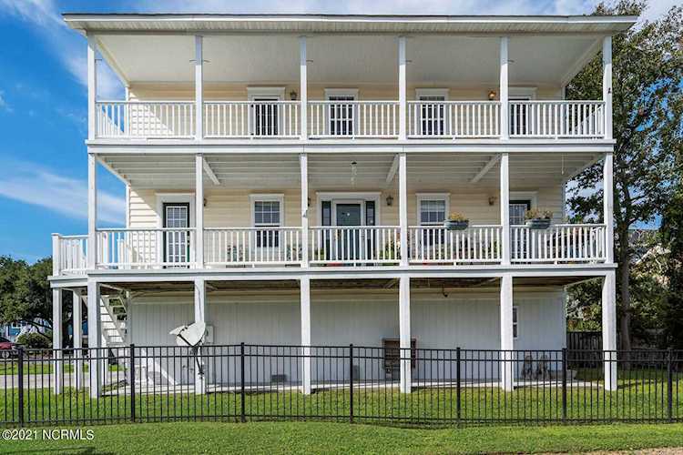 930 Riptide Lane Carolina Beach, NC 28428