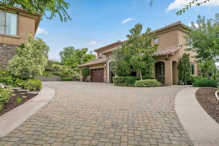 1152 Sierra Bonita Fallbrook, CA 92028