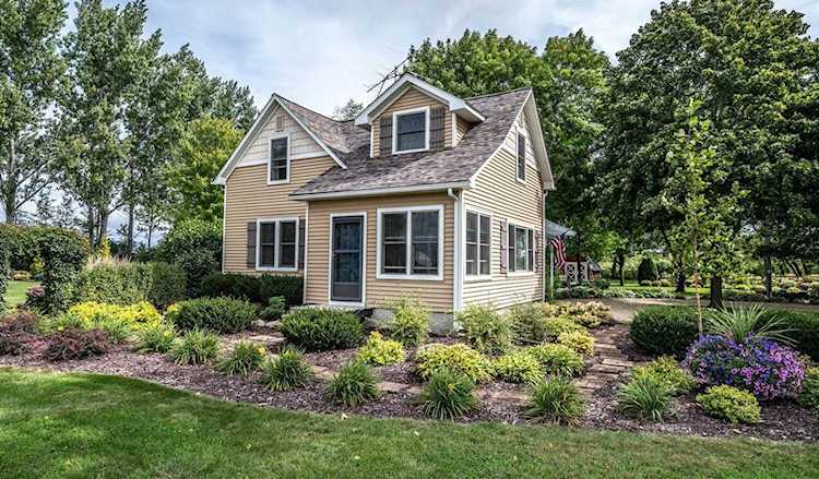 30818 Foliage Avenue Northfield, MN 55057