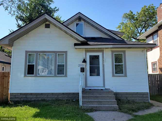 2951 Knox Avenue N Minneapolis, MN 55411