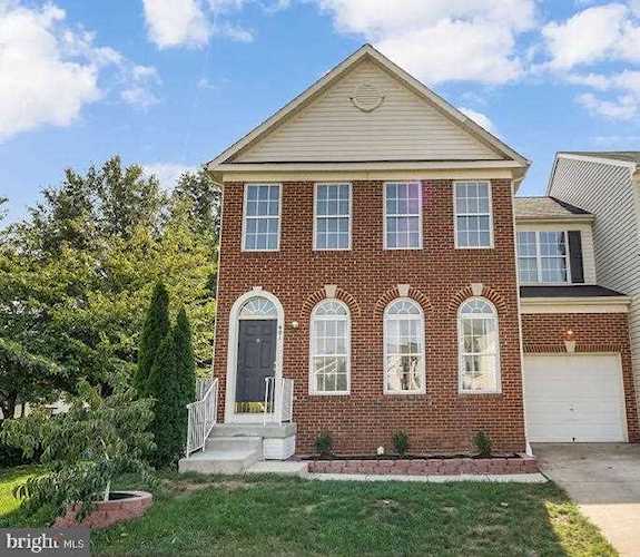 401 Baish Dr Leesburg, VA 20175
