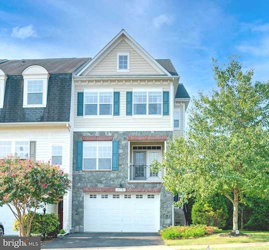 14203 Catbird Dr Gainesville, VA 20155