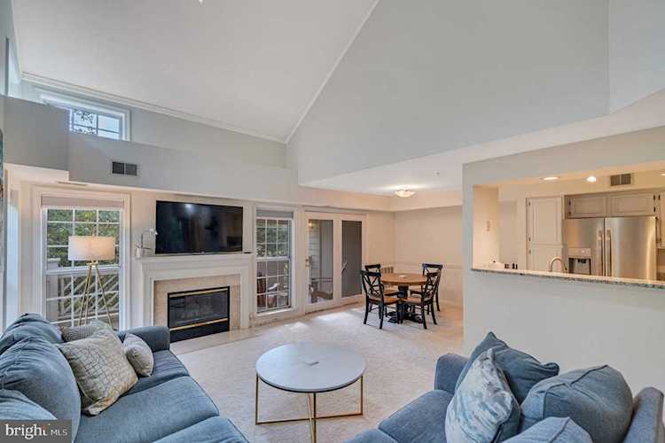 1342 Garden Wall Circle #503 Reston, VA 20194