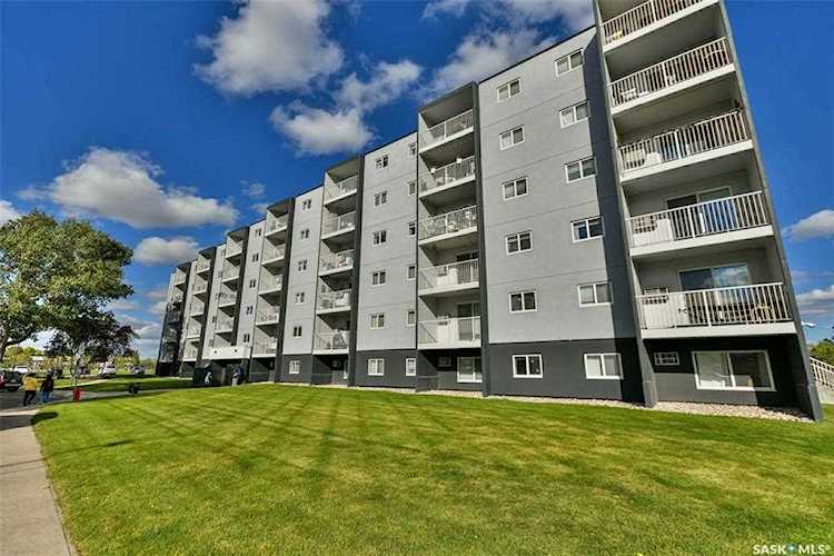 20 Kleisinger Crescent Regina, SK S4R 7M3