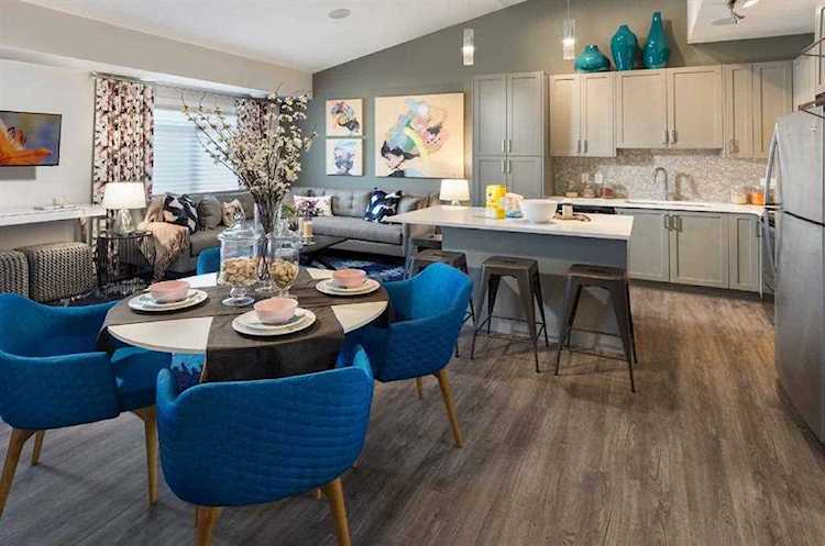 206 Livingston Common NE Calgary, AB T3P 0V8