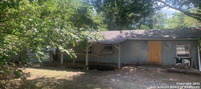 1564 Valley Dr Canyon Lake, TX 78133