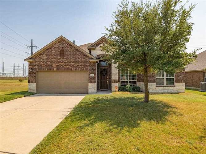132 Emory Fields DR Hutto, TX 78634