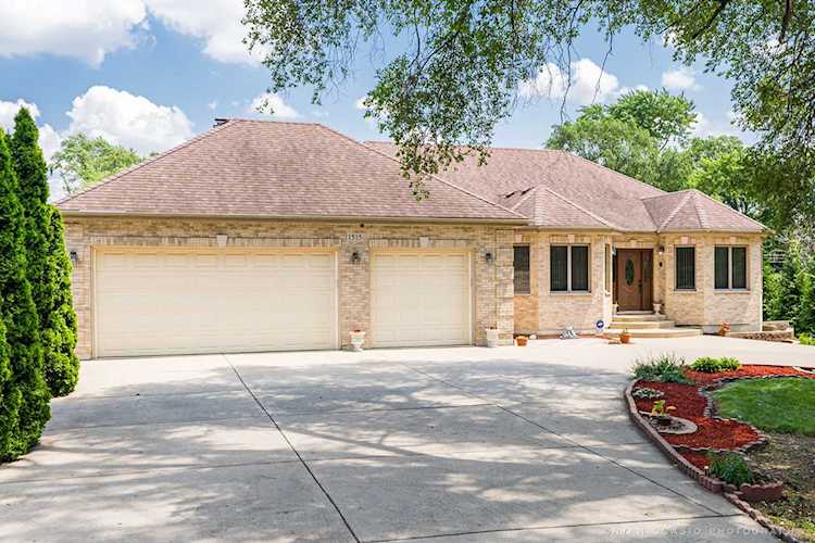 1515 Illinois St Schaumburg, IL 60193