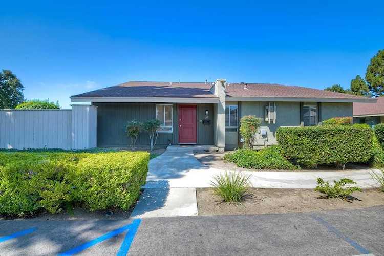 440 Parkside Dr Oceanside, CA 92058