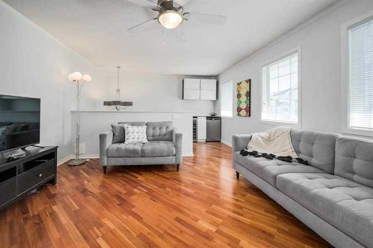 2318 17 St SE #56 Calgary, AB T2G 5R5