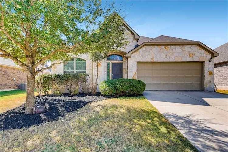 108 Wallin Farms DR Hutto, TX 78634