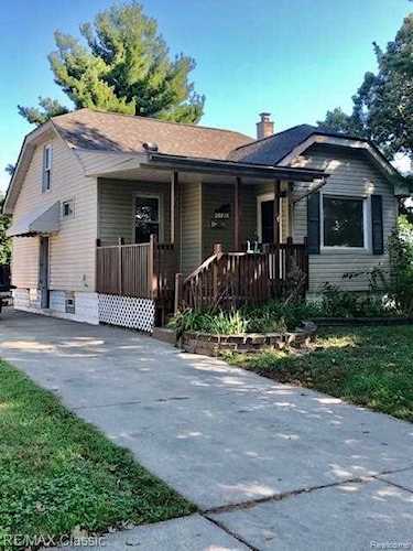 30838 Block St Garden City, MI 48135
