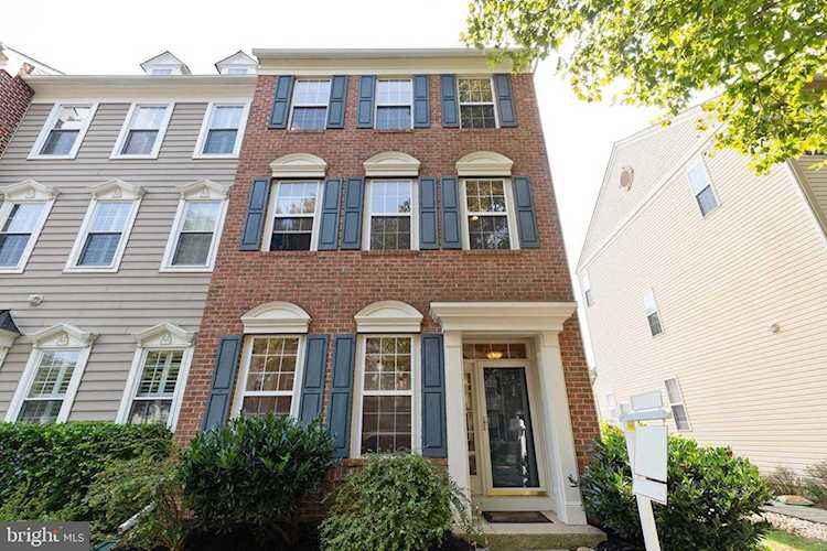 43547 Mink Meadows St Chantilly, VA 20152 | MLS ® VALO2008320 Photo 1