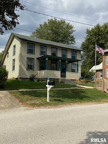222 S 2nd St Le Claire, IA 52753