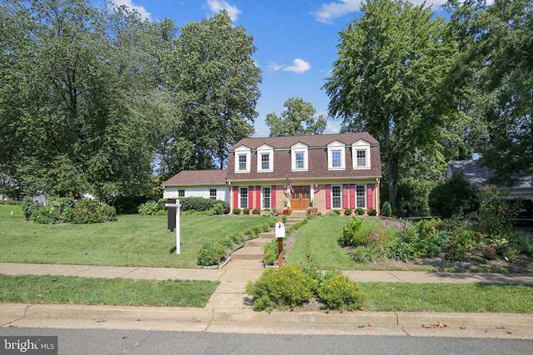 9544 Whitecedar Ct Vienna, VA 22181