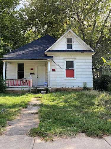 1048 W Madison St Springfield, MO 65806