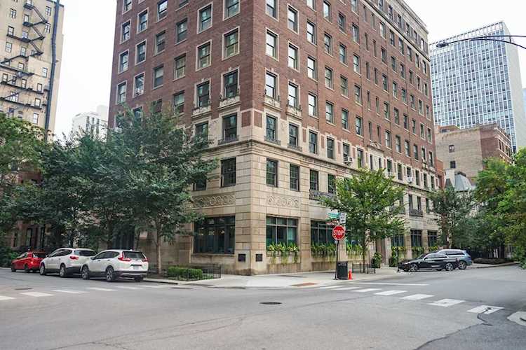 1255 N State Parkway #7F Chicago, IL 60610