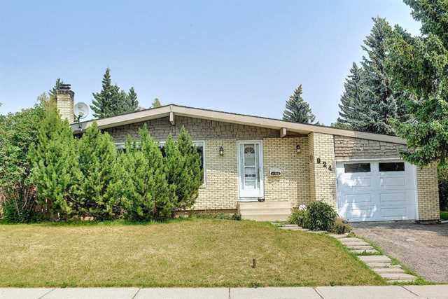 924 SW Cannock Rd Calgary, AB T2W 1M5