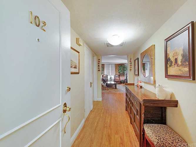 434 S Canon Dr #102 Beverly Hills, CA 90212