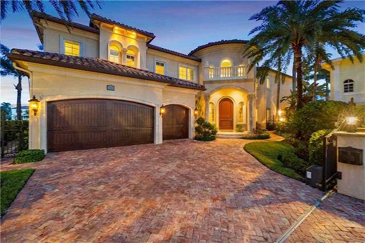 2865 NE 32nd St Lighthouse Point, FL 33064