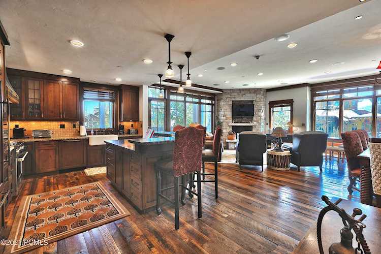 8886 Empire Club Dr Park City, UT 84060